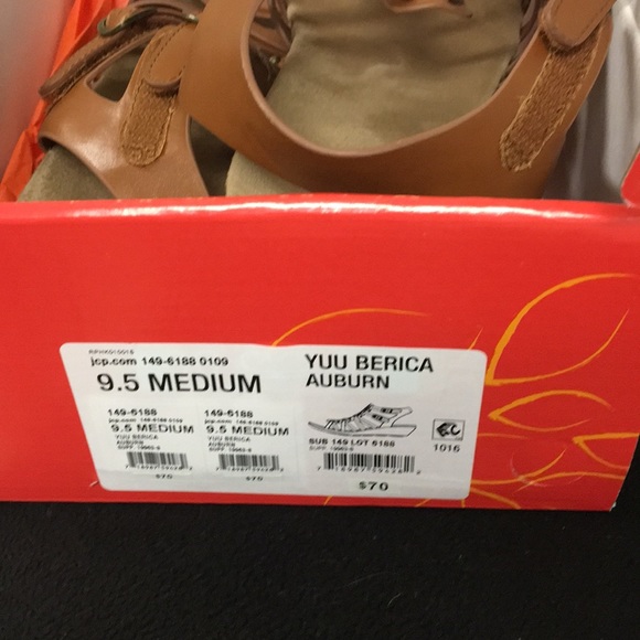 Shoes - Picture 4 of 5